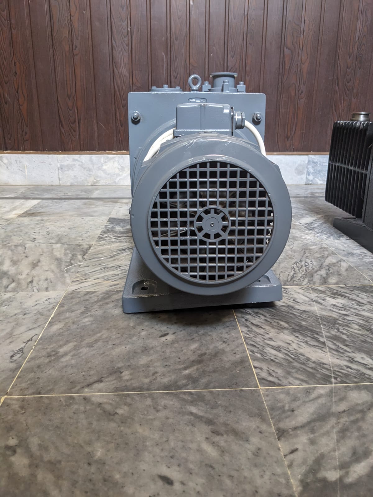 Alcatel 2063 France Made Vacuum Pump: Premium Quality for Diverse Industries!