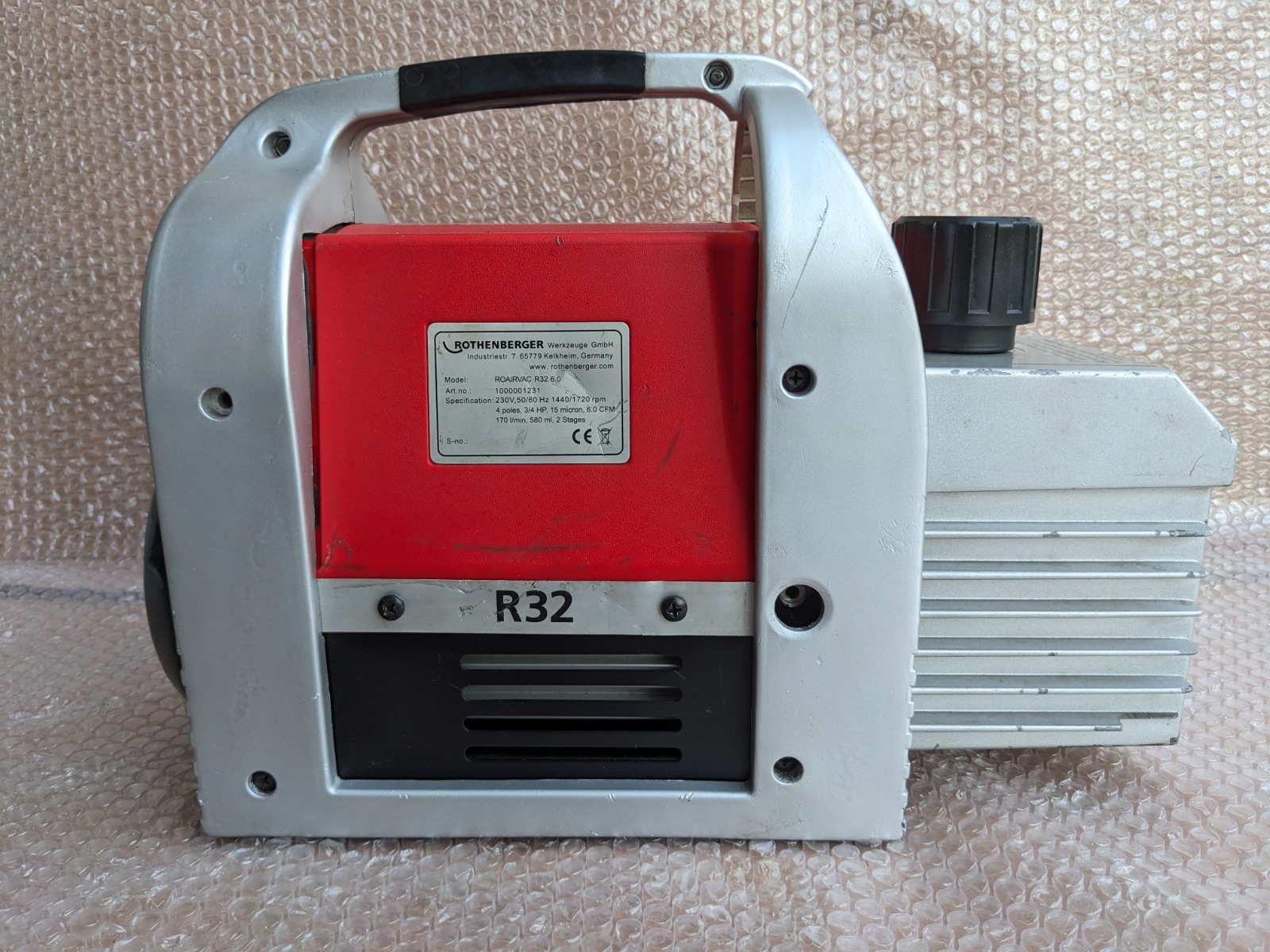 Rothenberger R32 6CFM Vacuum Pump: Quality German Engineering for Precision Performance