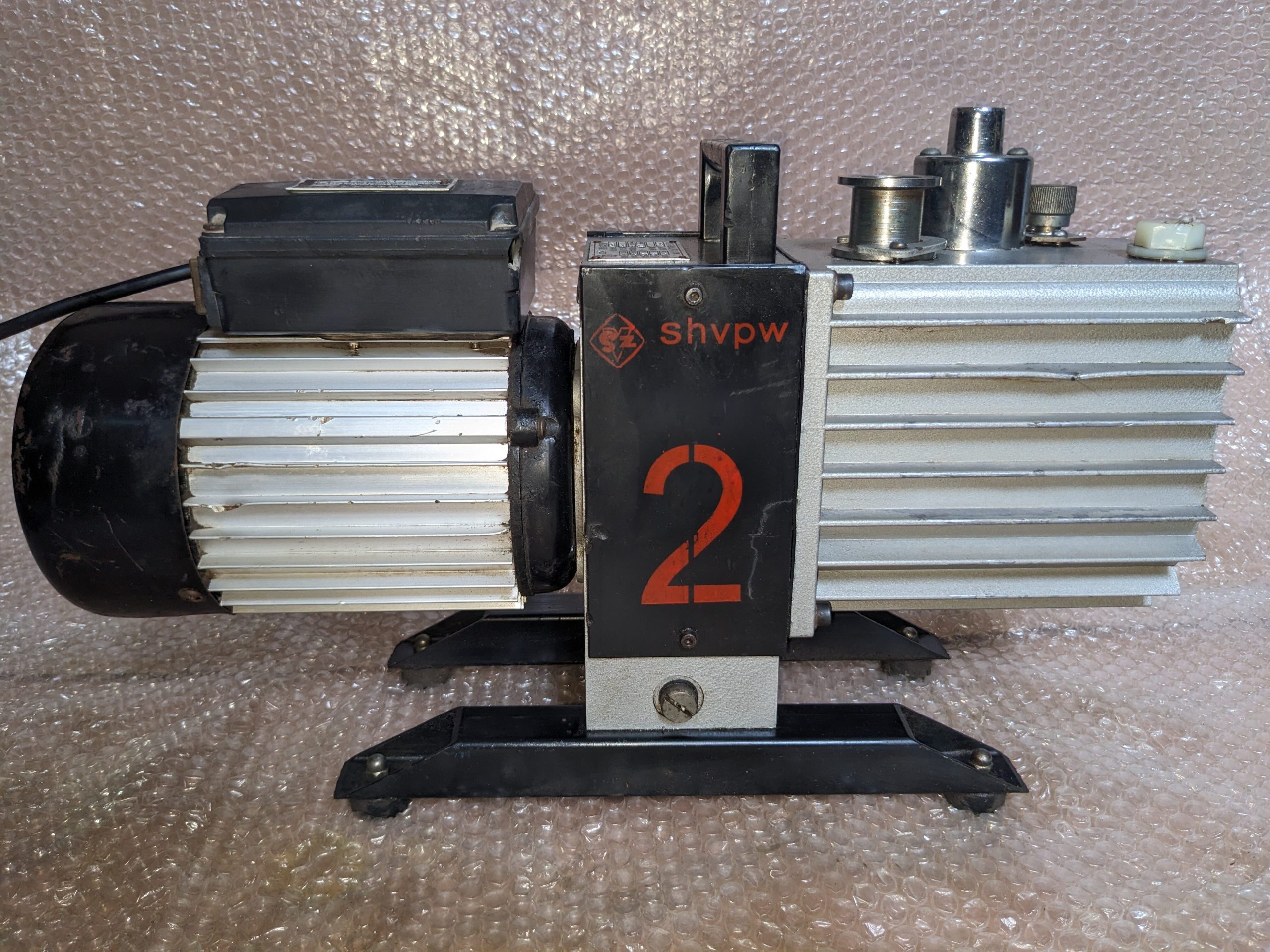 SHVPW 2XZ 2L/s Vacuum Pump - Compact, High Efficiency, Low Noise