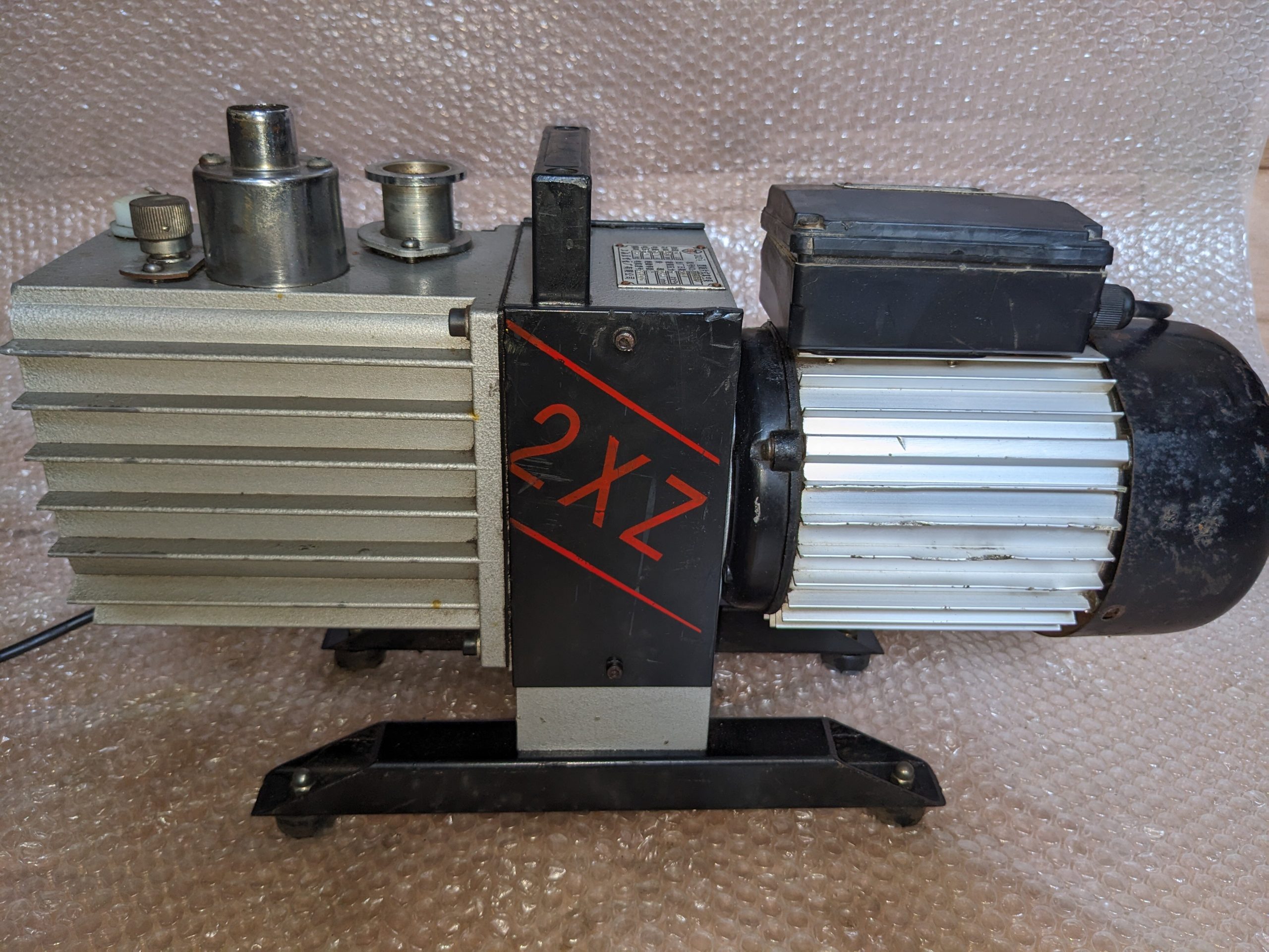 SHVPW 2XZ 2L/s Vacuum Pump - Compact, High Efficiency, Low Noise